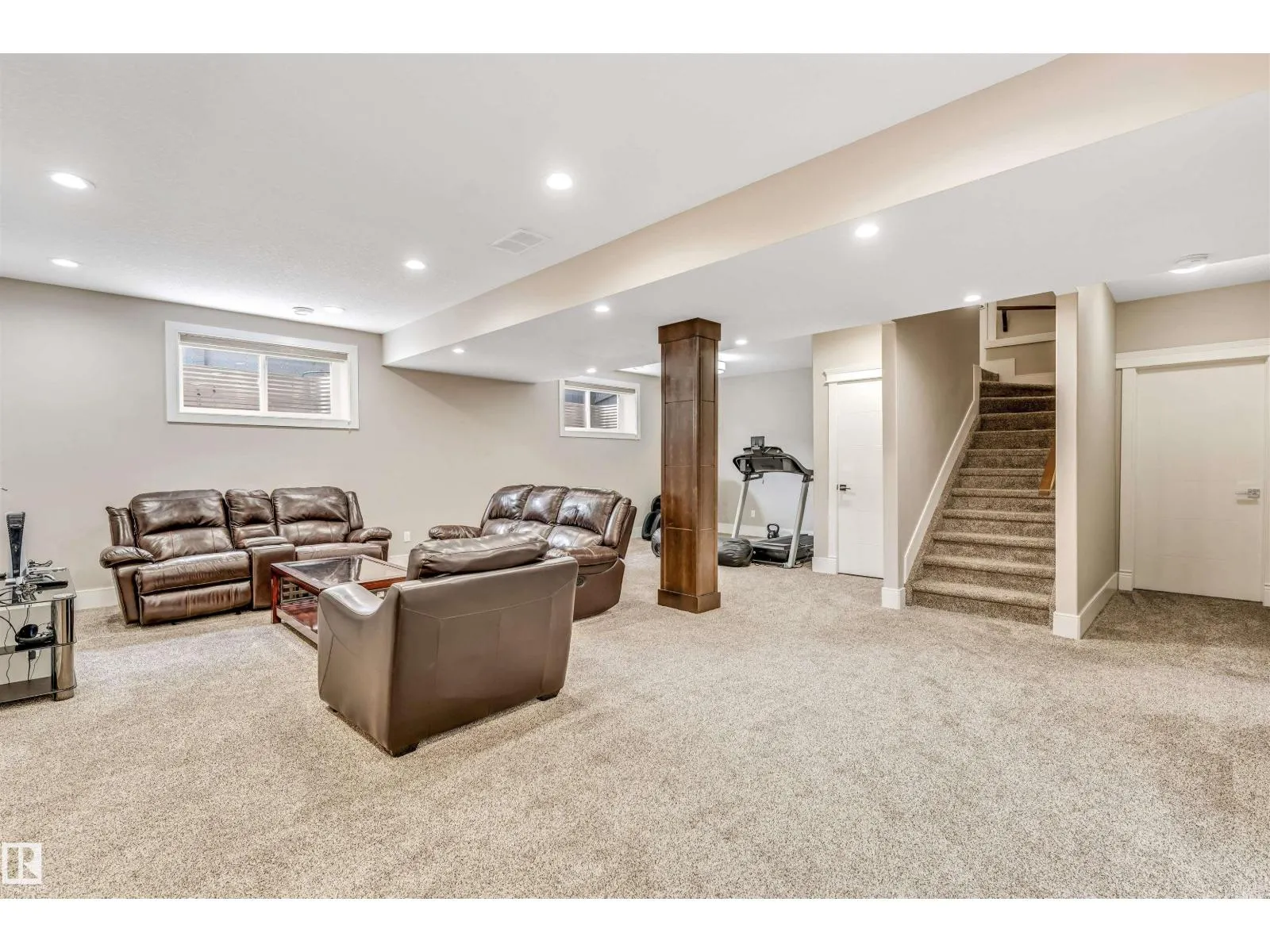 5503 POIRIER WY
