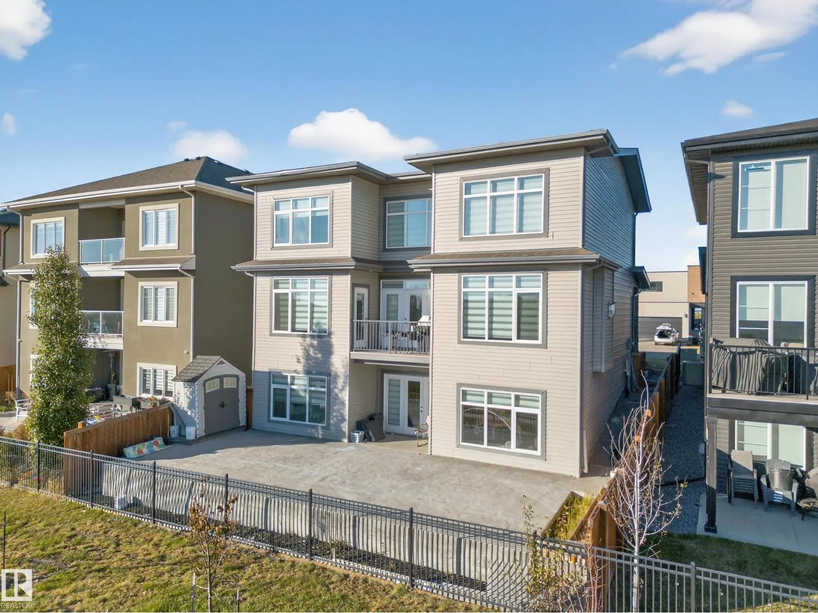 3111 58 AV NE