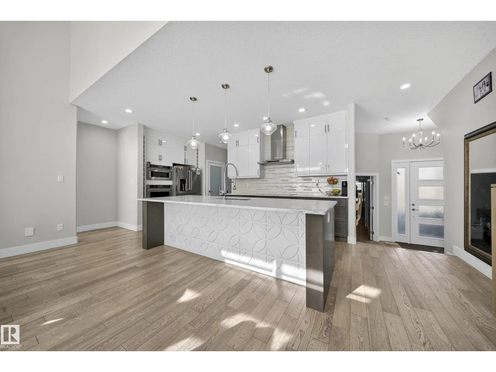 3111 58 AV NE