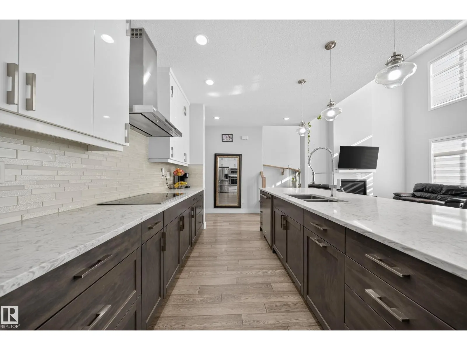 3111 58 AV NE