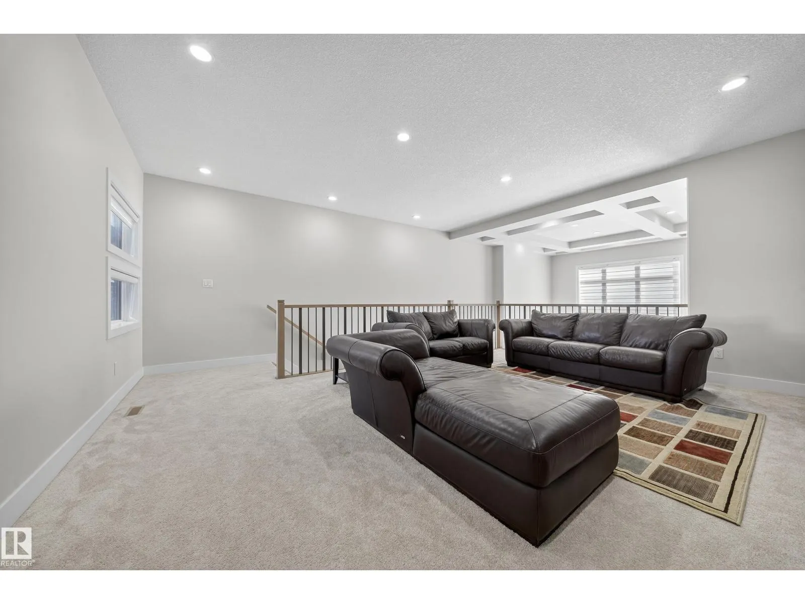 3111 58 AV NE