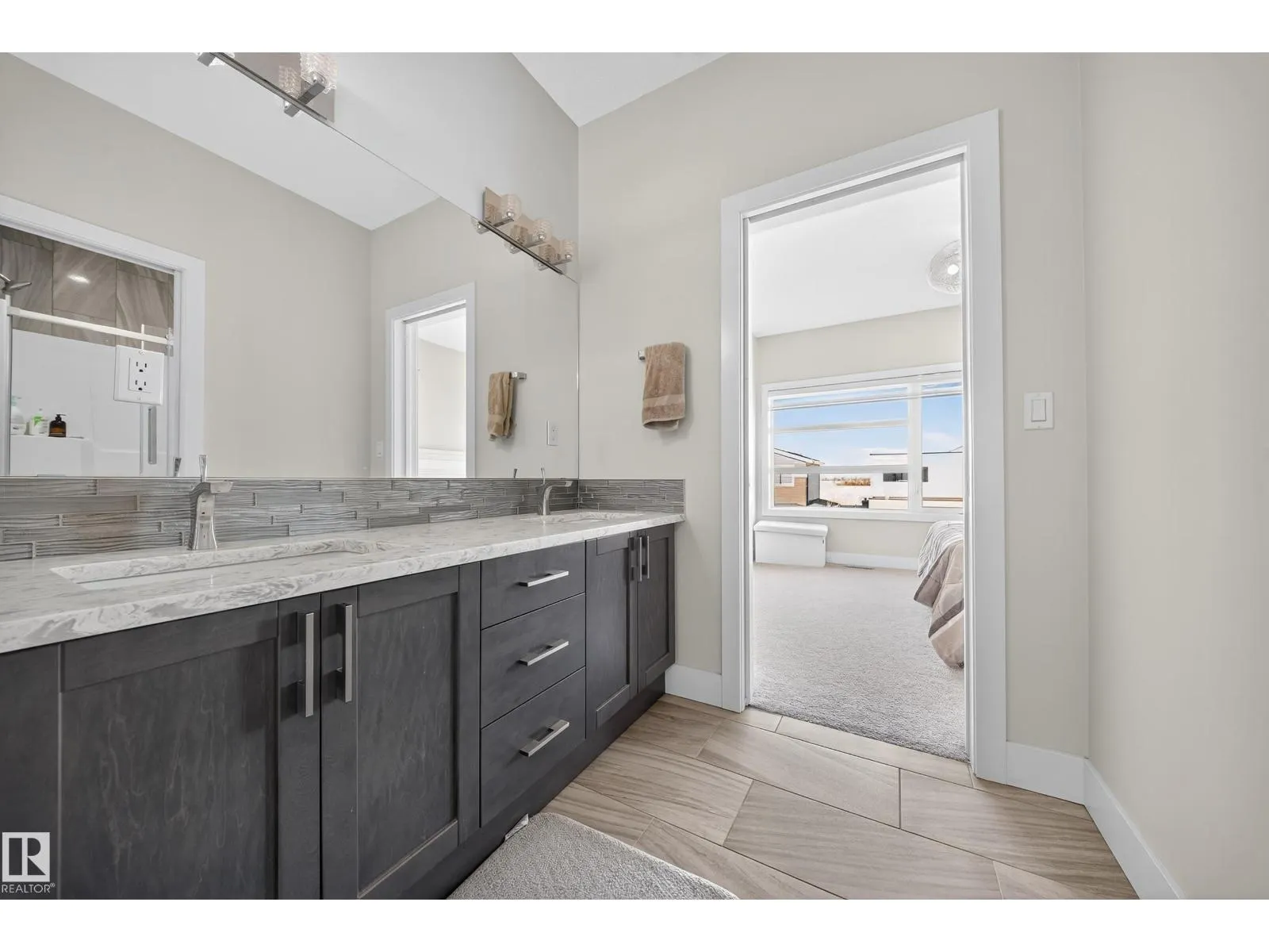 3111 58 AV NE