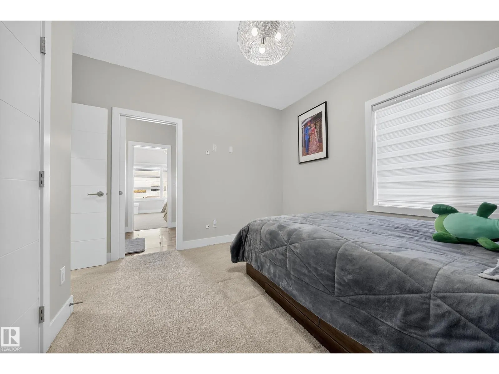3111 58 AV NE