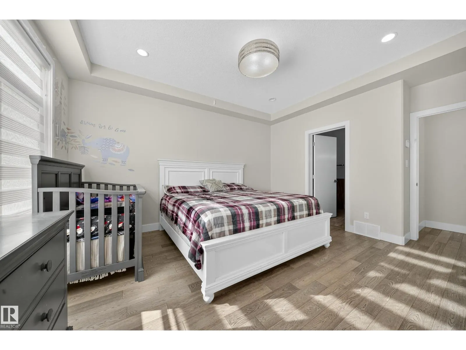 3111 58 AV NE