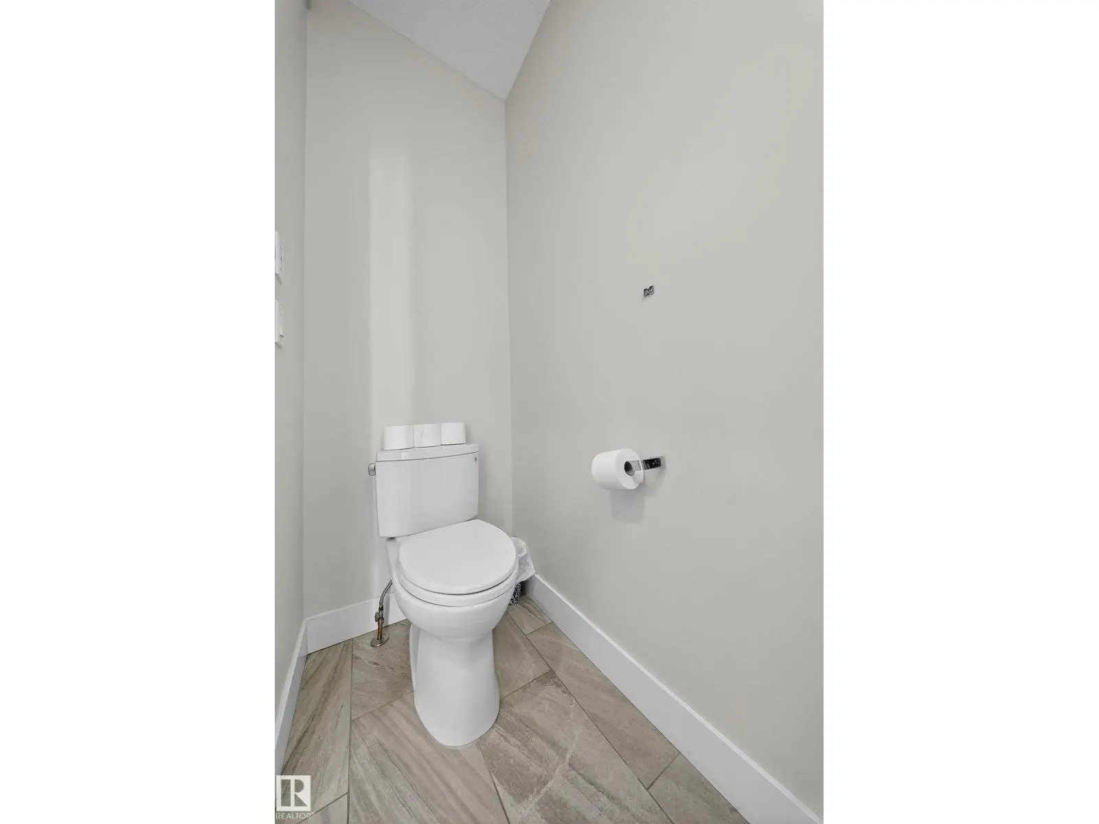 3111 58 AV NE