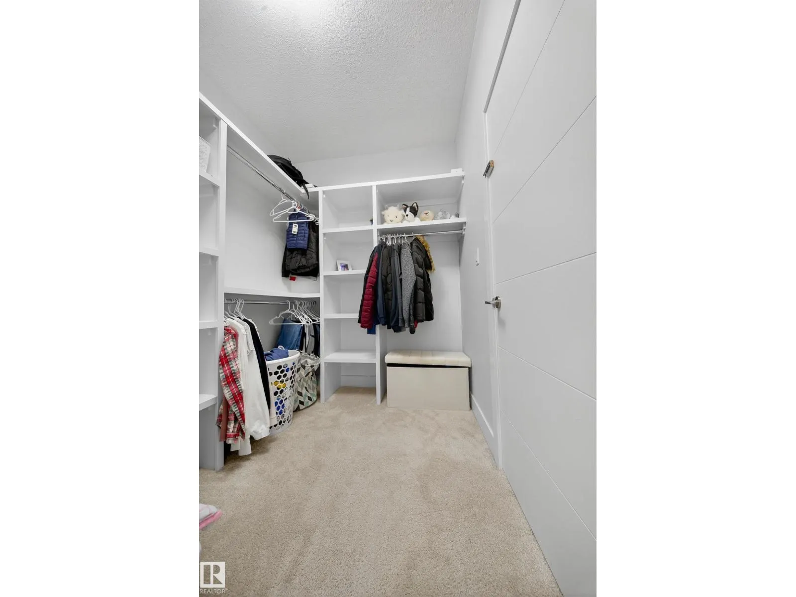 3111 58 AV NE
