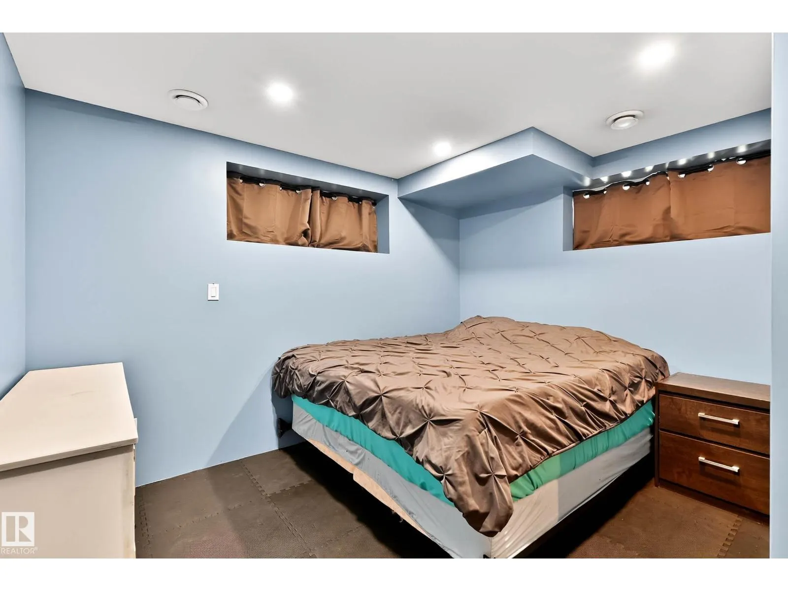 520 STURTZ LI