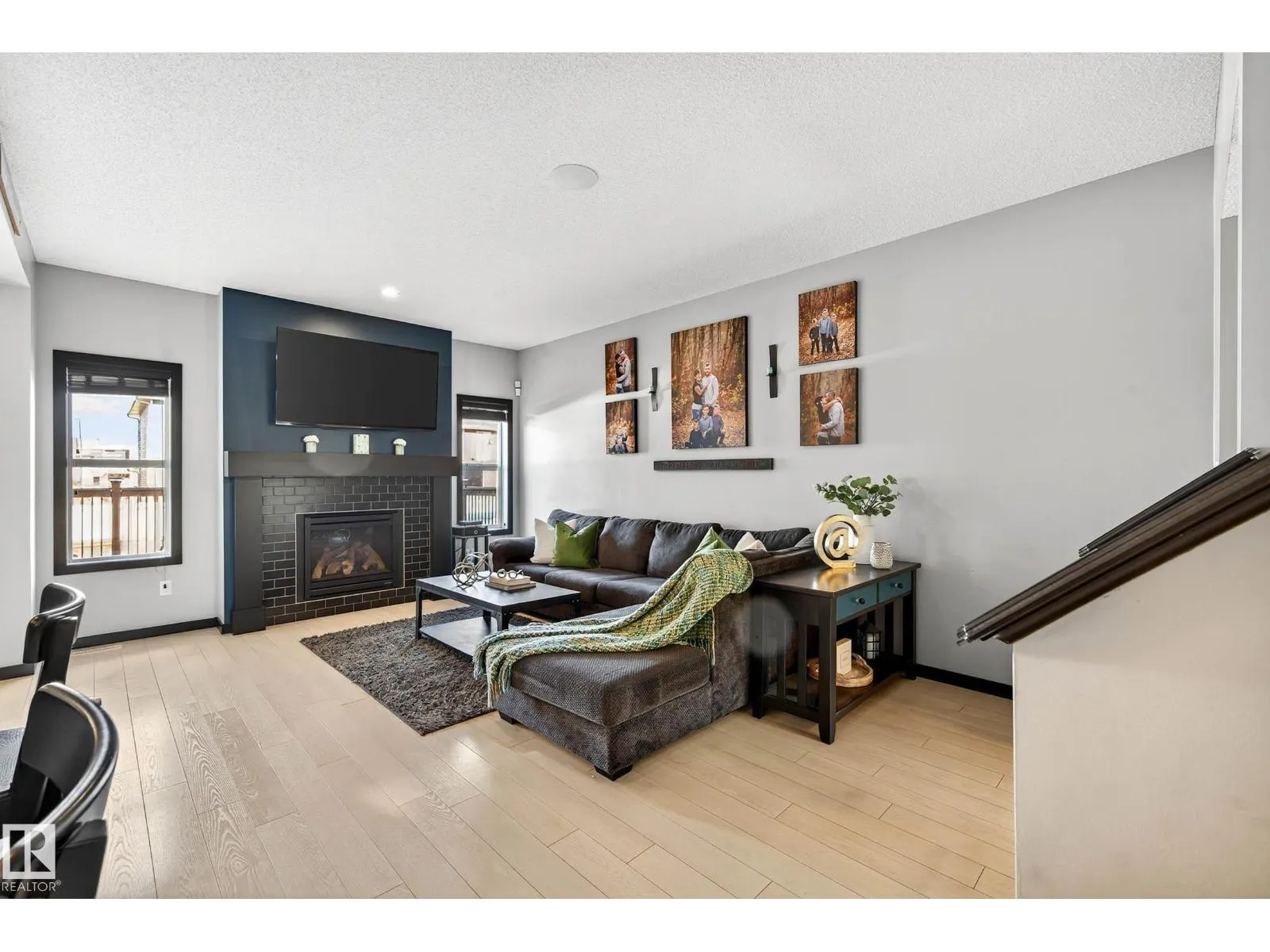 520 STURTZ LI