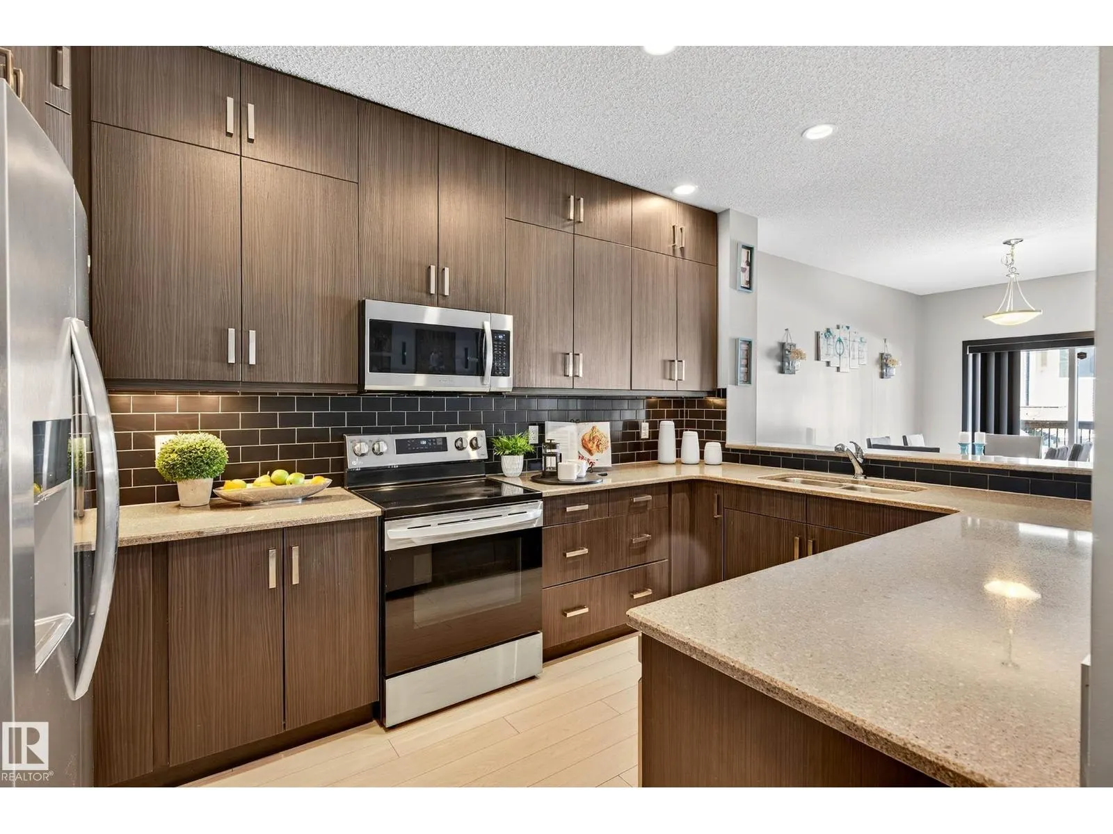 520 STURTZ LI