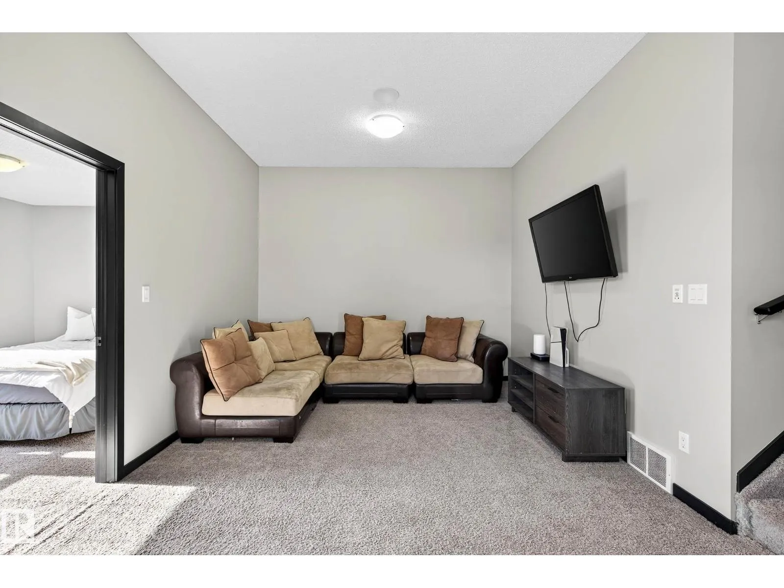 520 STURTZ LI