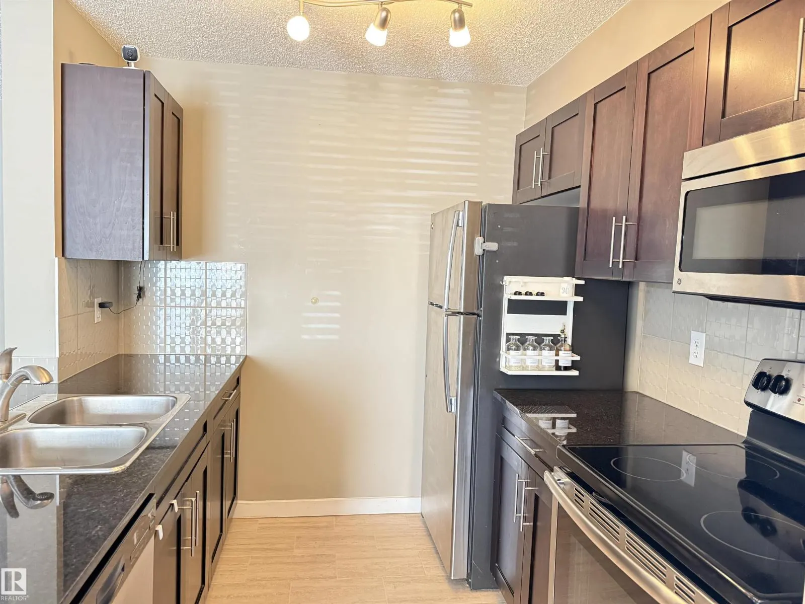 #117 18122 77 St NW NW