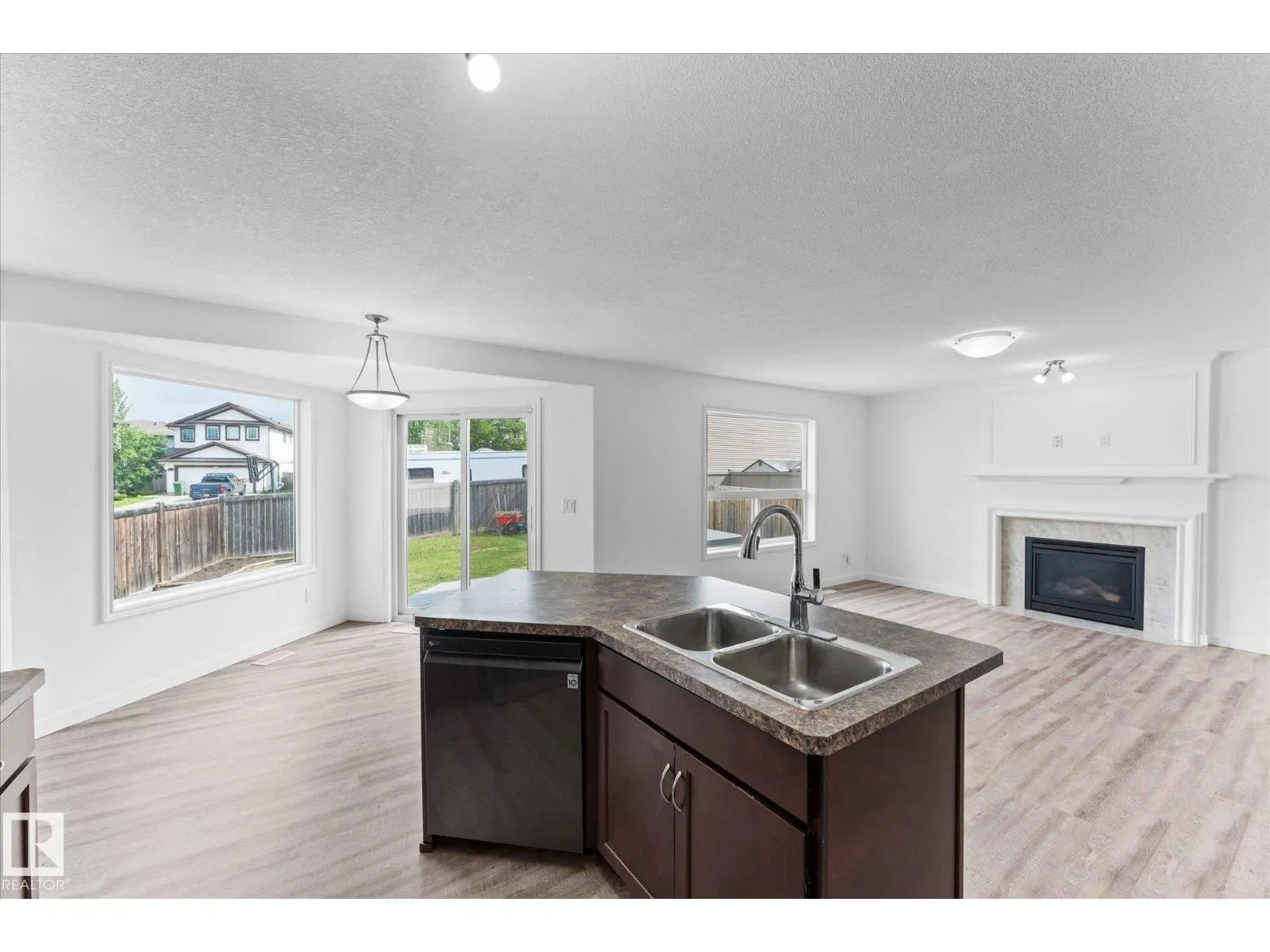 1 RIDGELAND WY