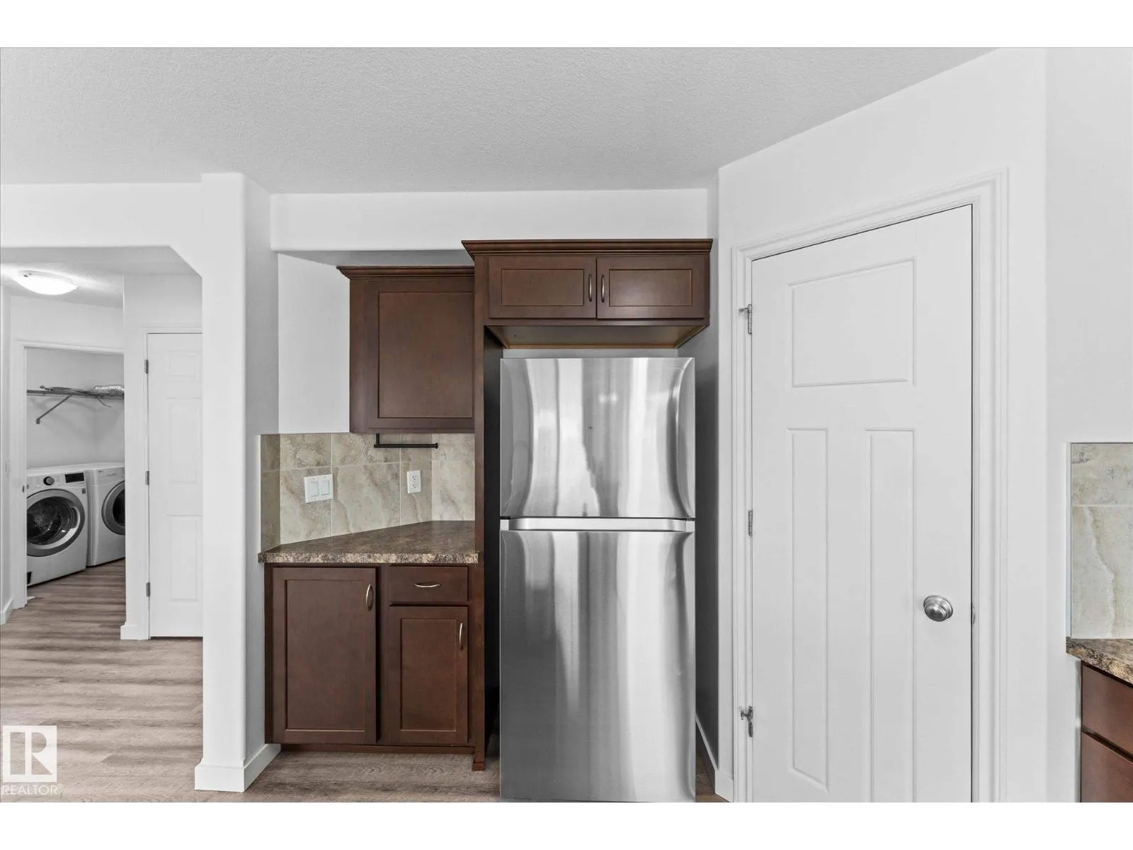 1 RIDGELAND WY