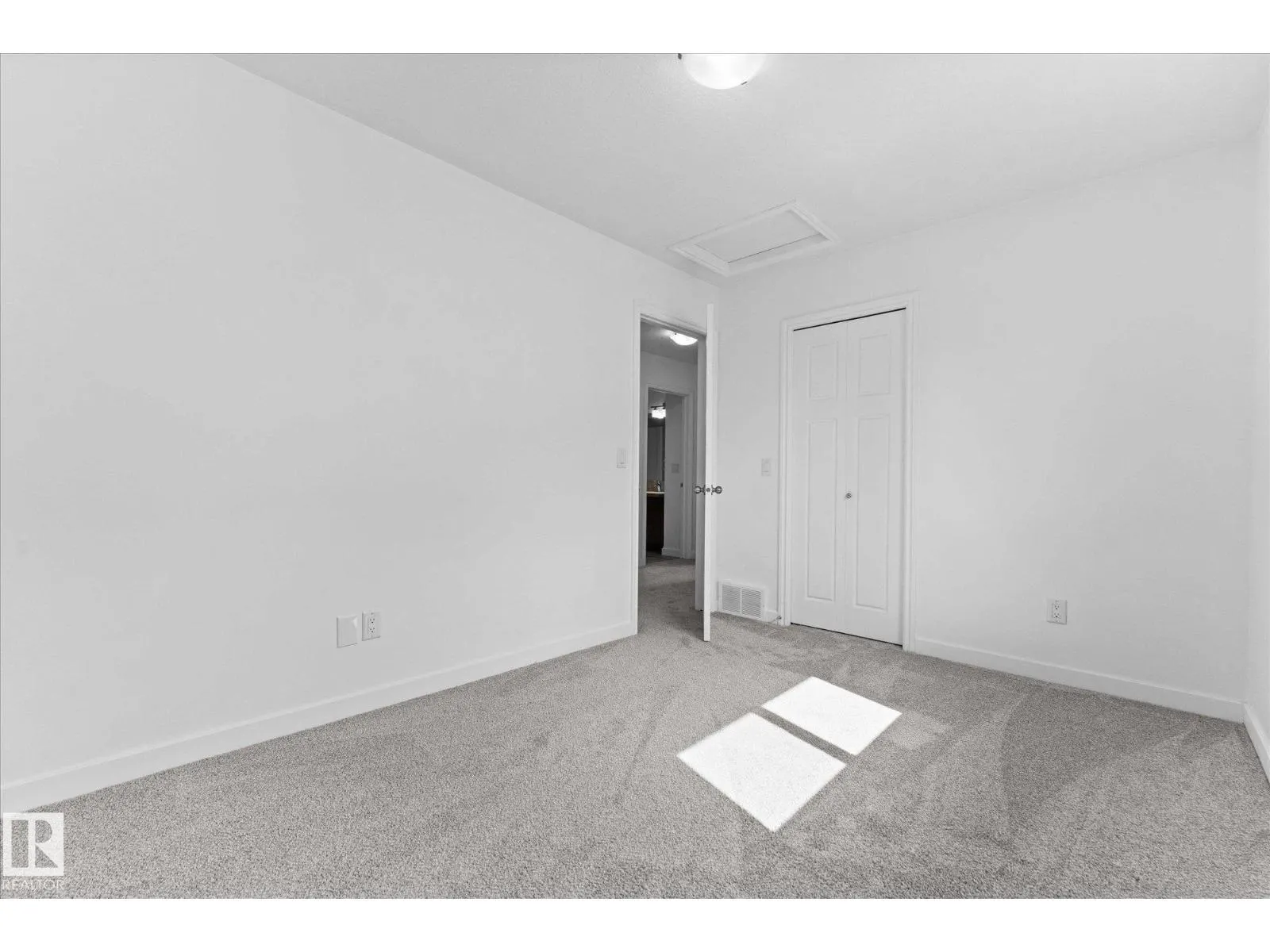 1 RIDGELAND WY
