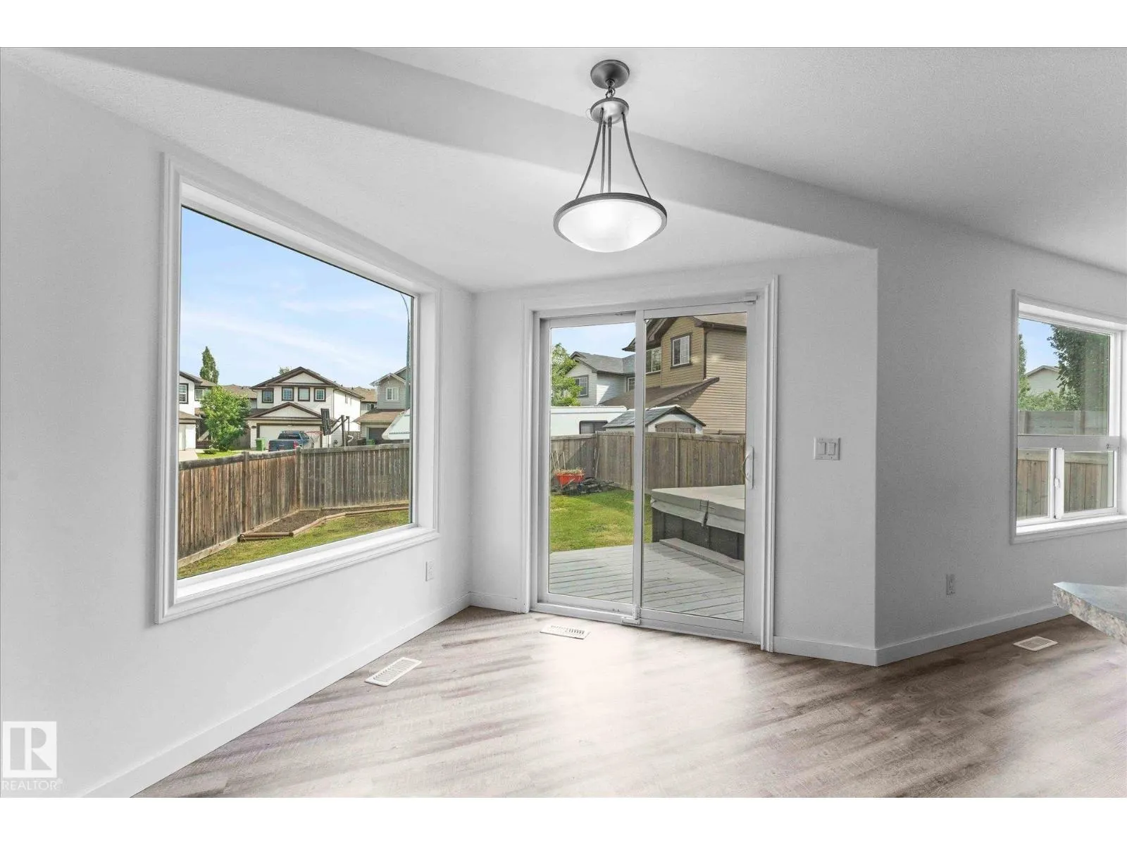 1 RIDGELAND WY
