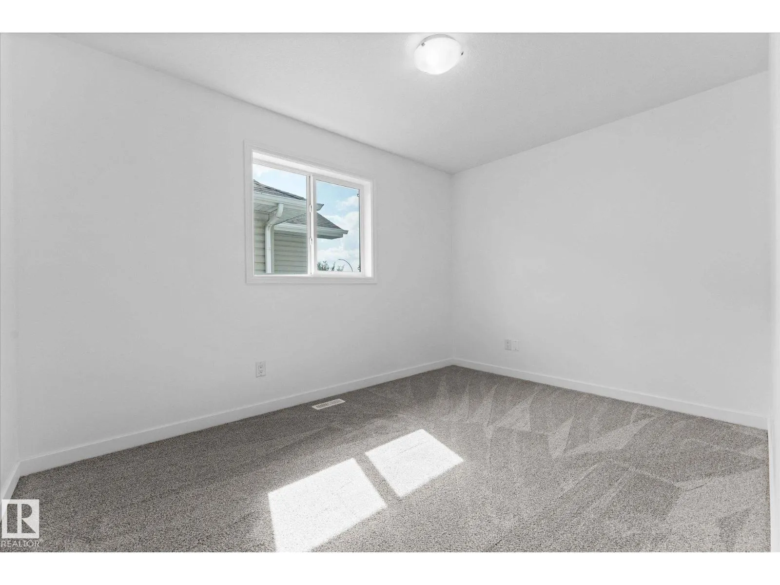 1 RIDGELAND WY
