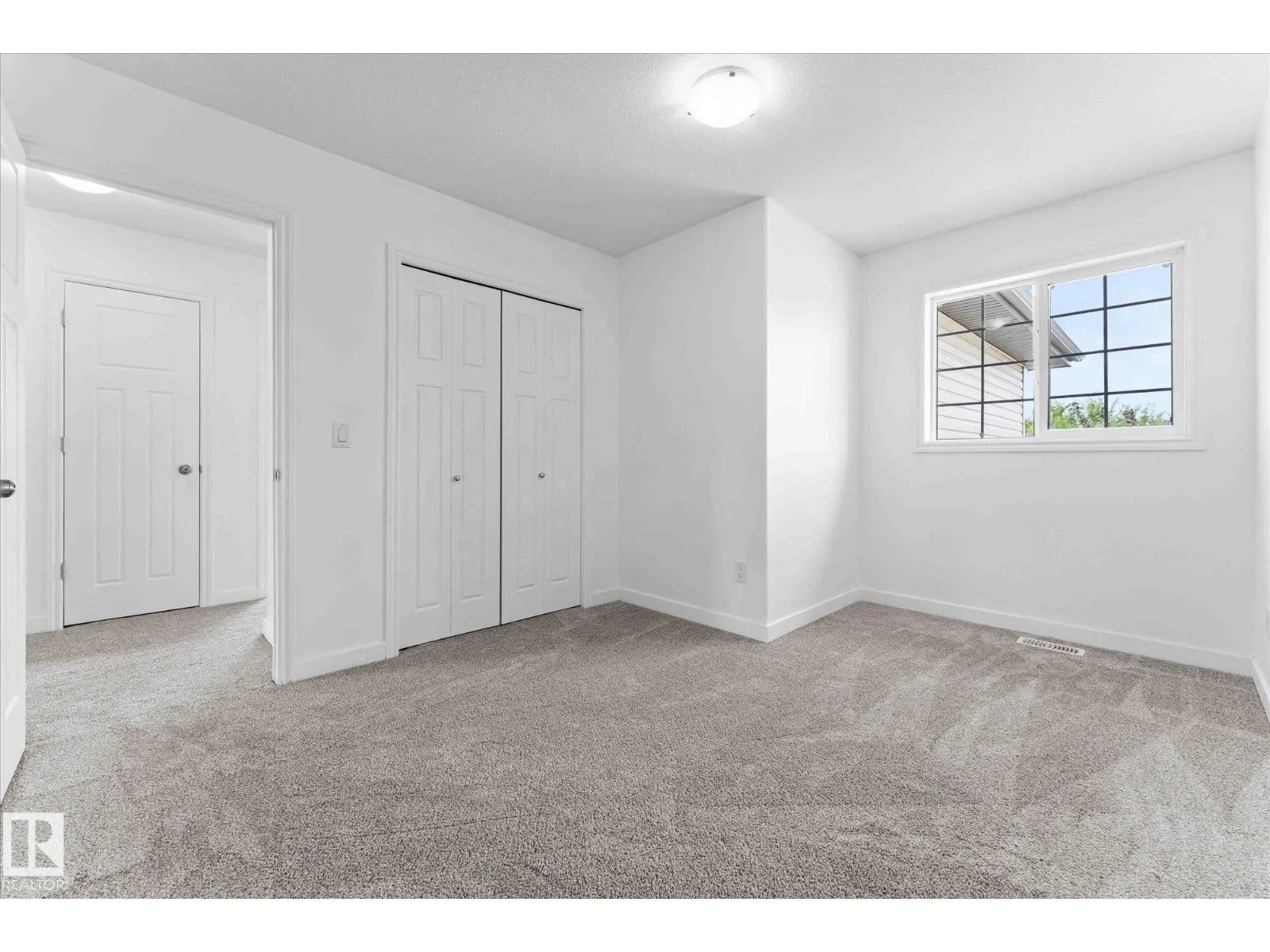 1 RIDGELAND WY