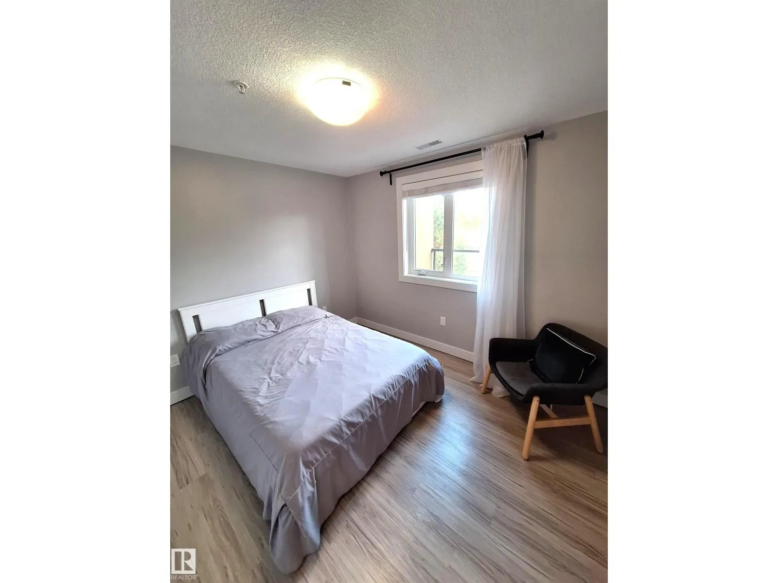 #50 11518 76 AV NW