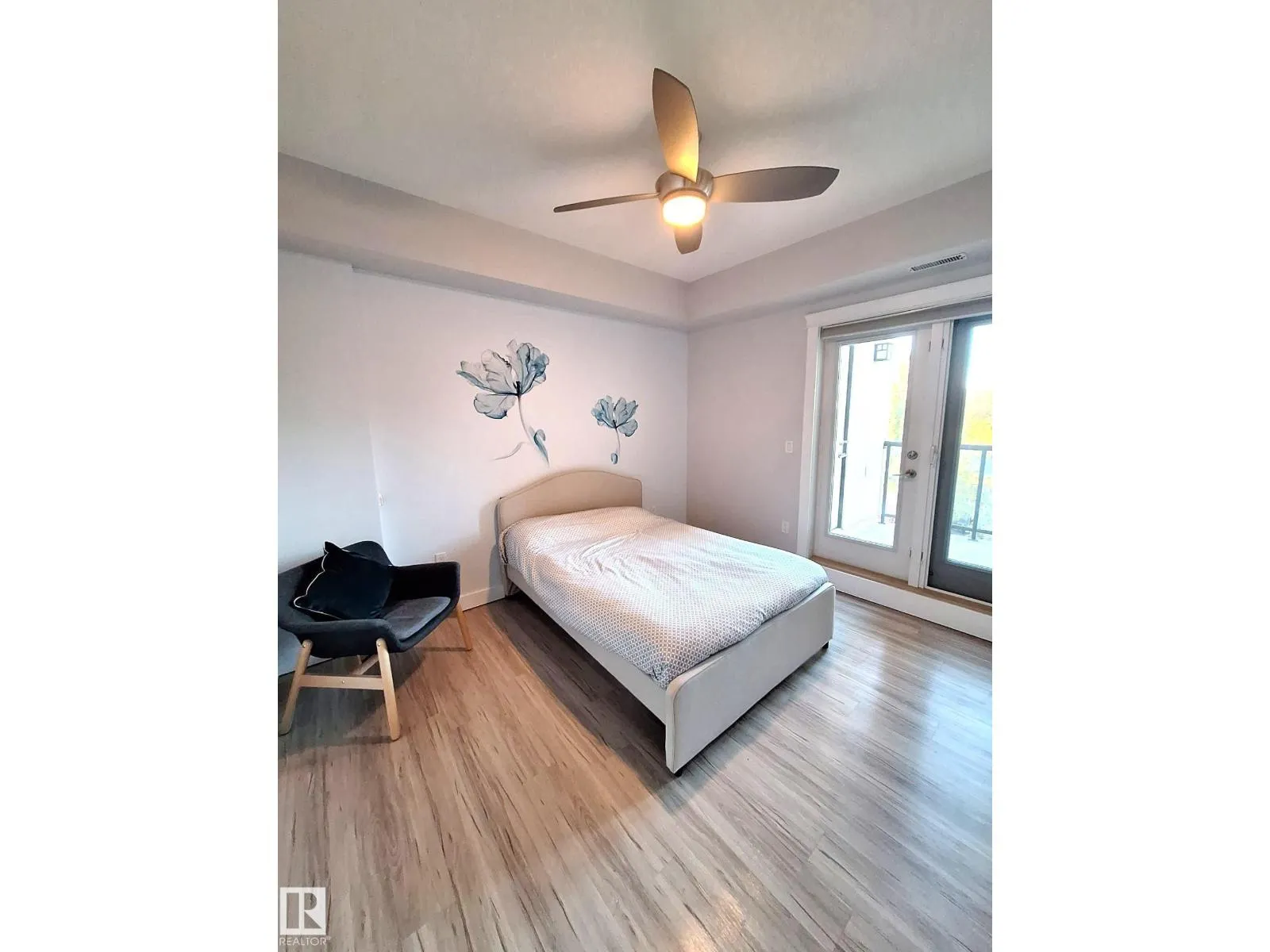 #50 11518 76 AV NW
