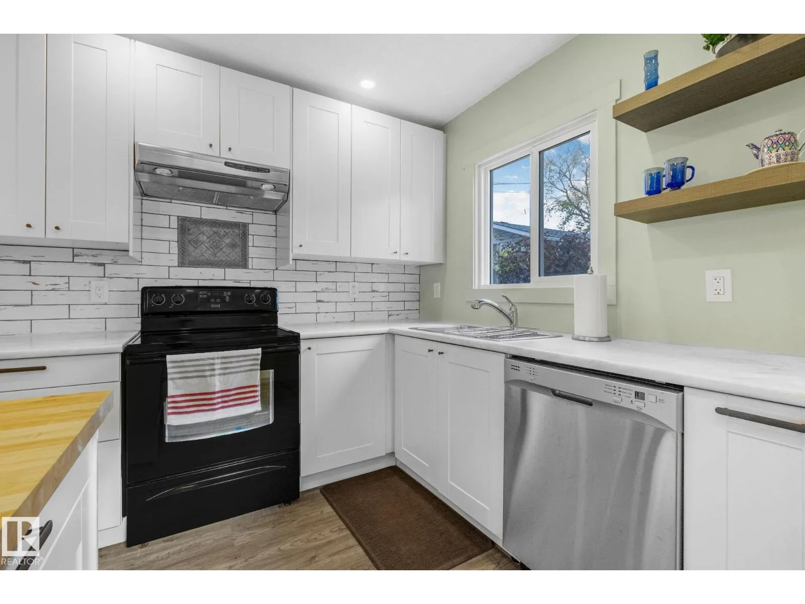 11317 66 ST NW