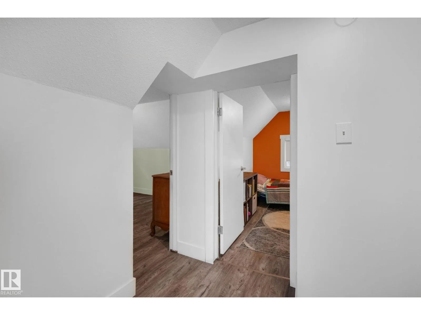 11317 66 ST NW