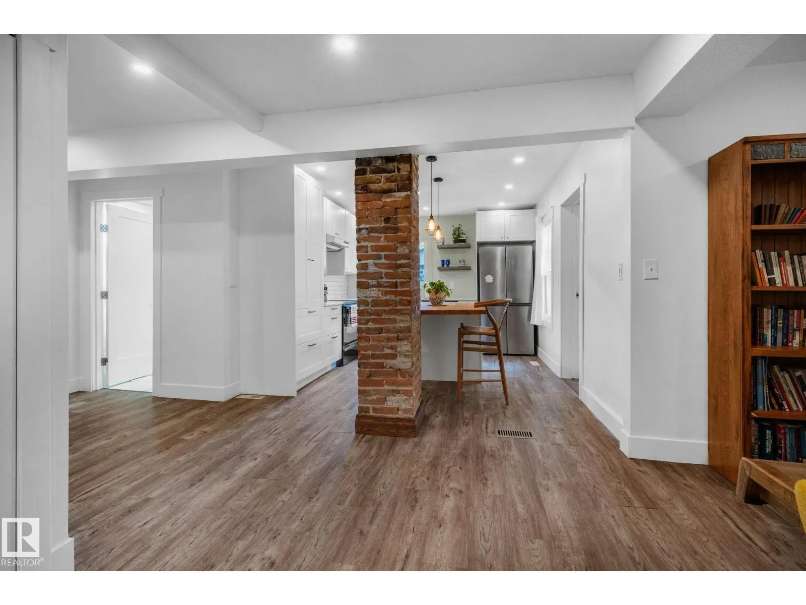 11317 66 ST NW