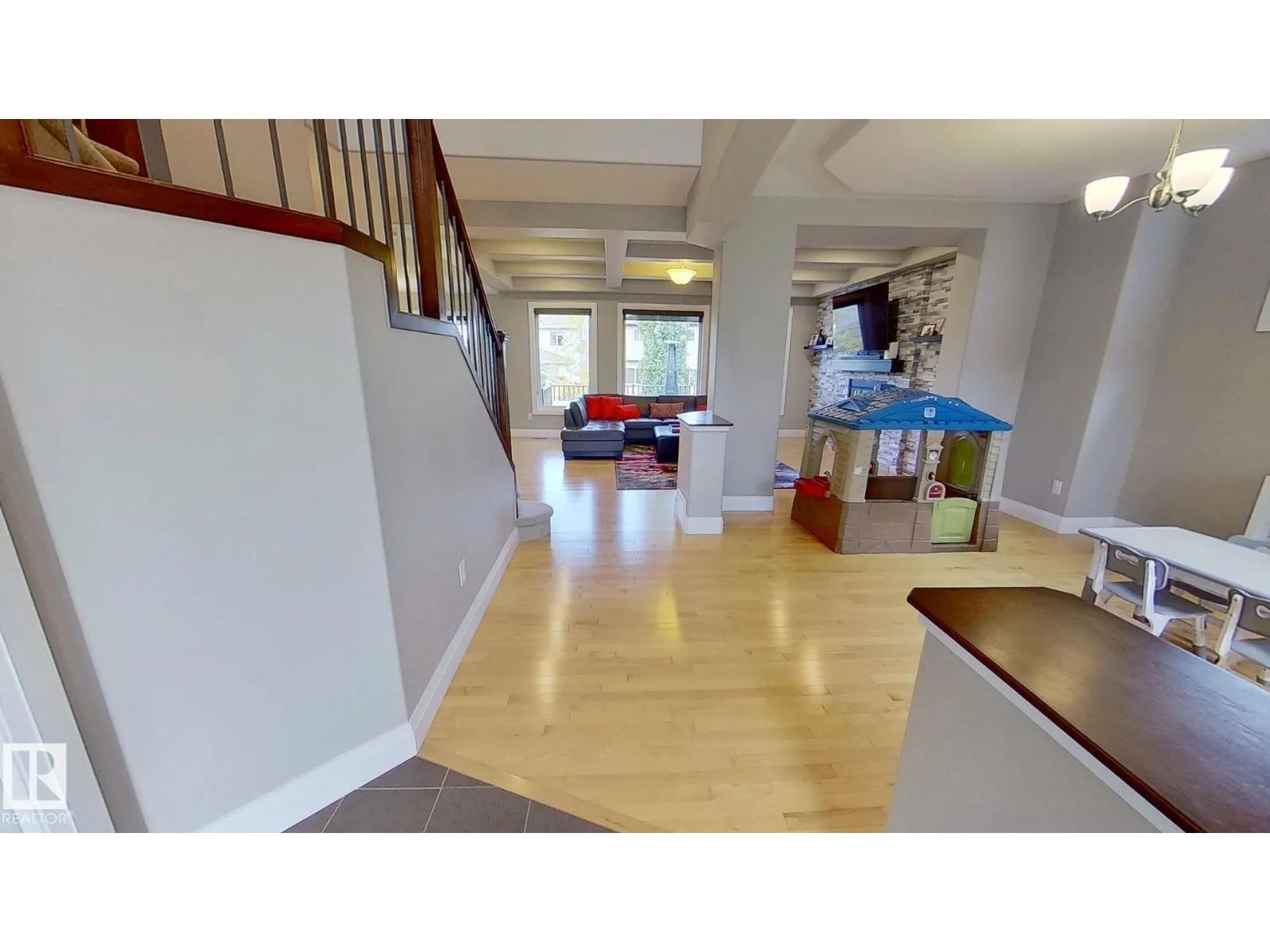 11628 16 AV SW SW
