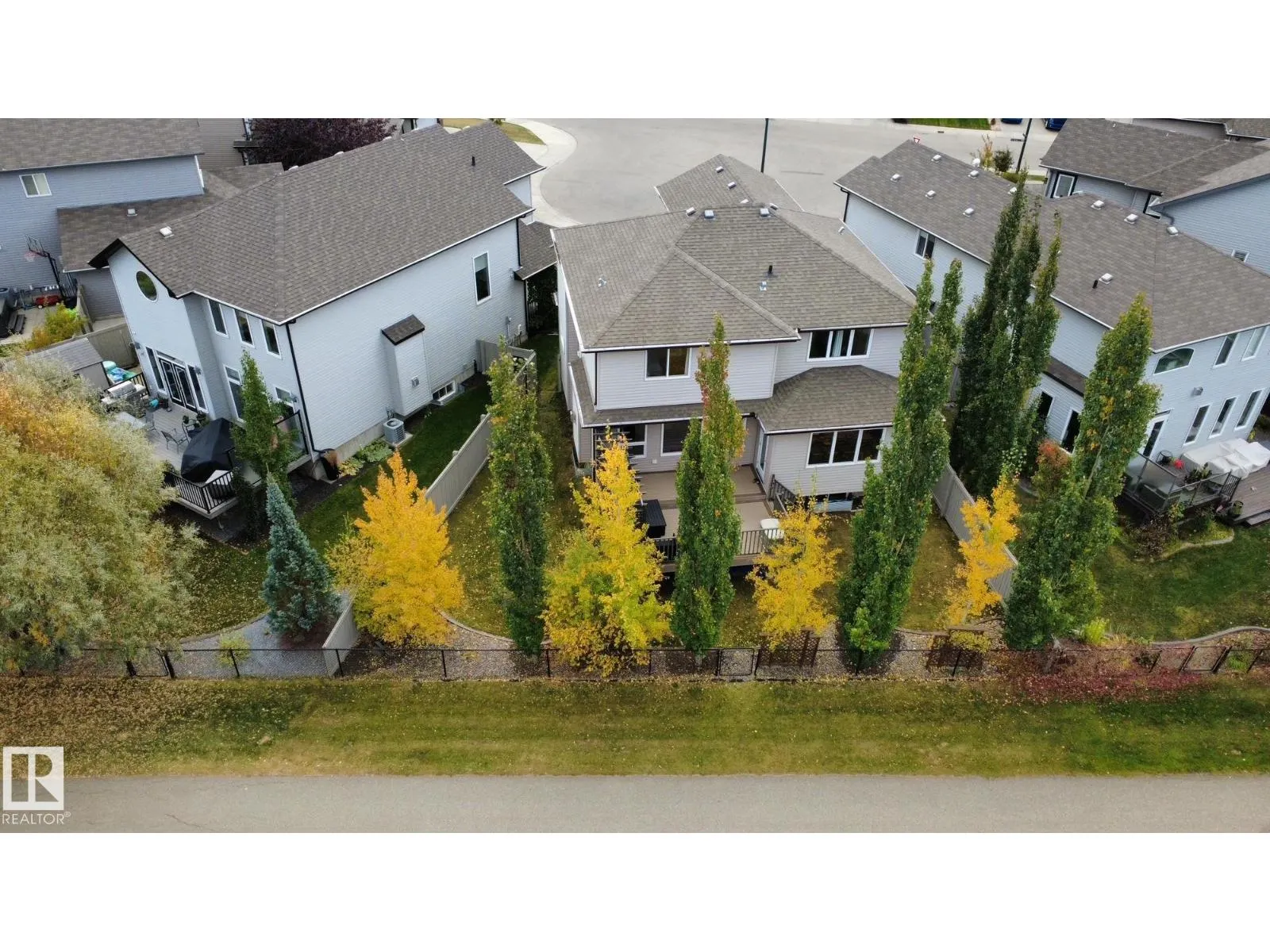 11628 16 AV SW SW