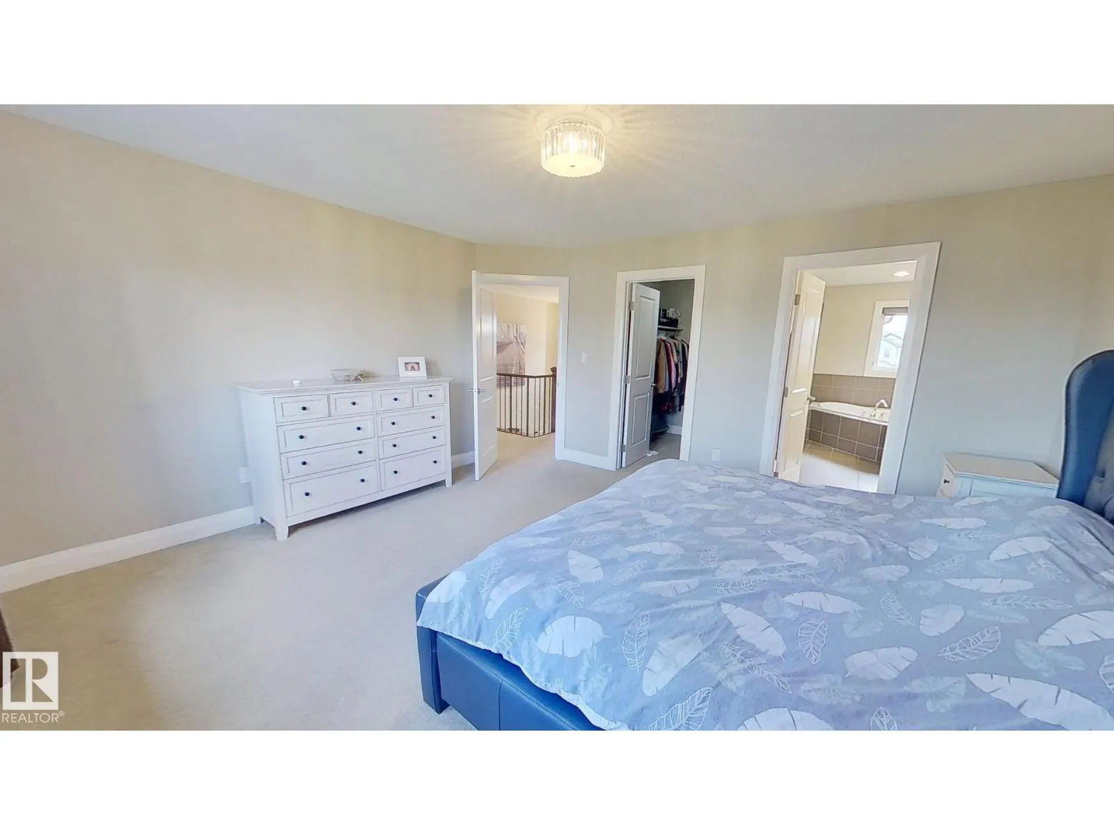 11628 16 AV SW SW