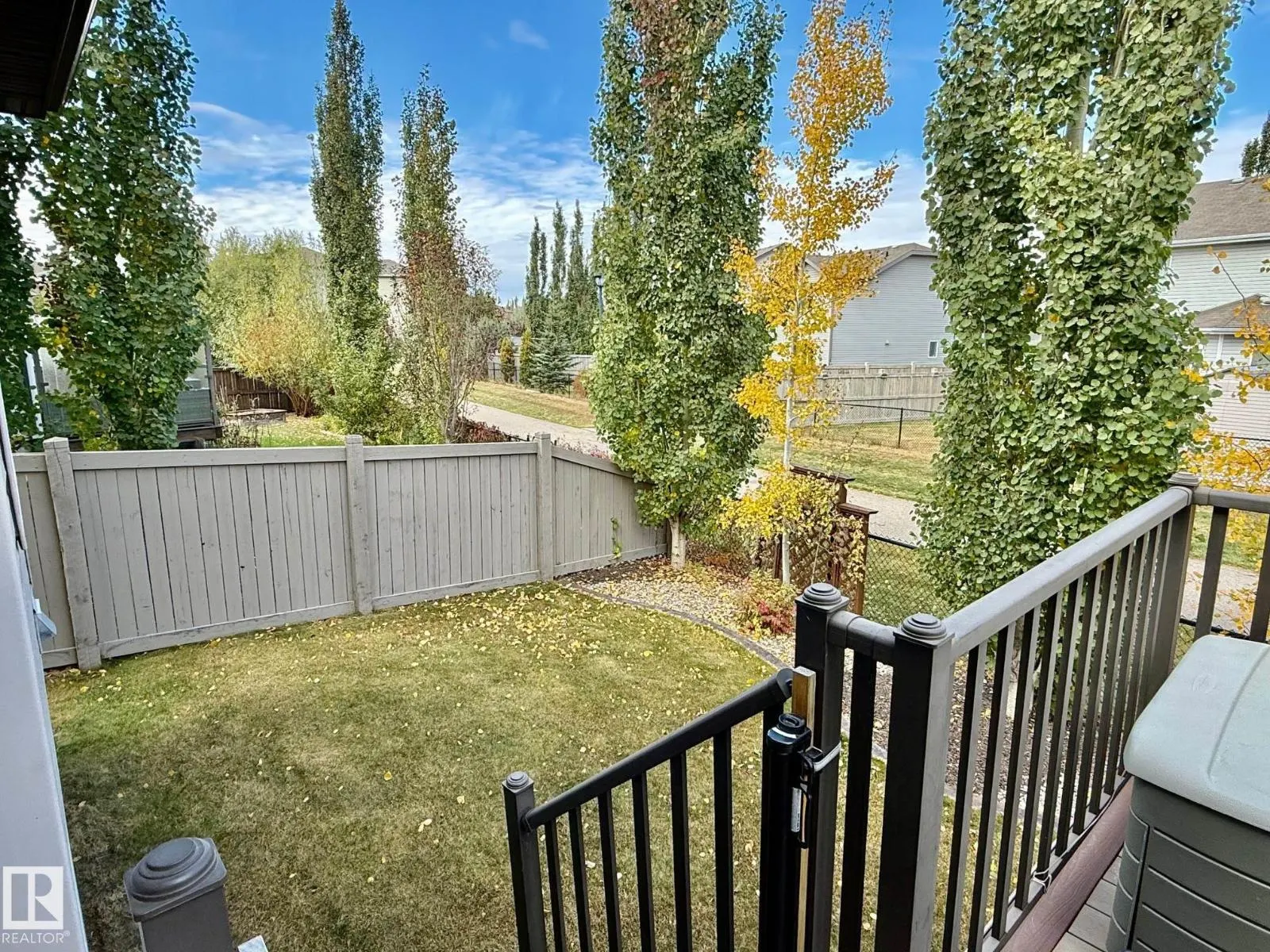 11628 16 AV SW SW