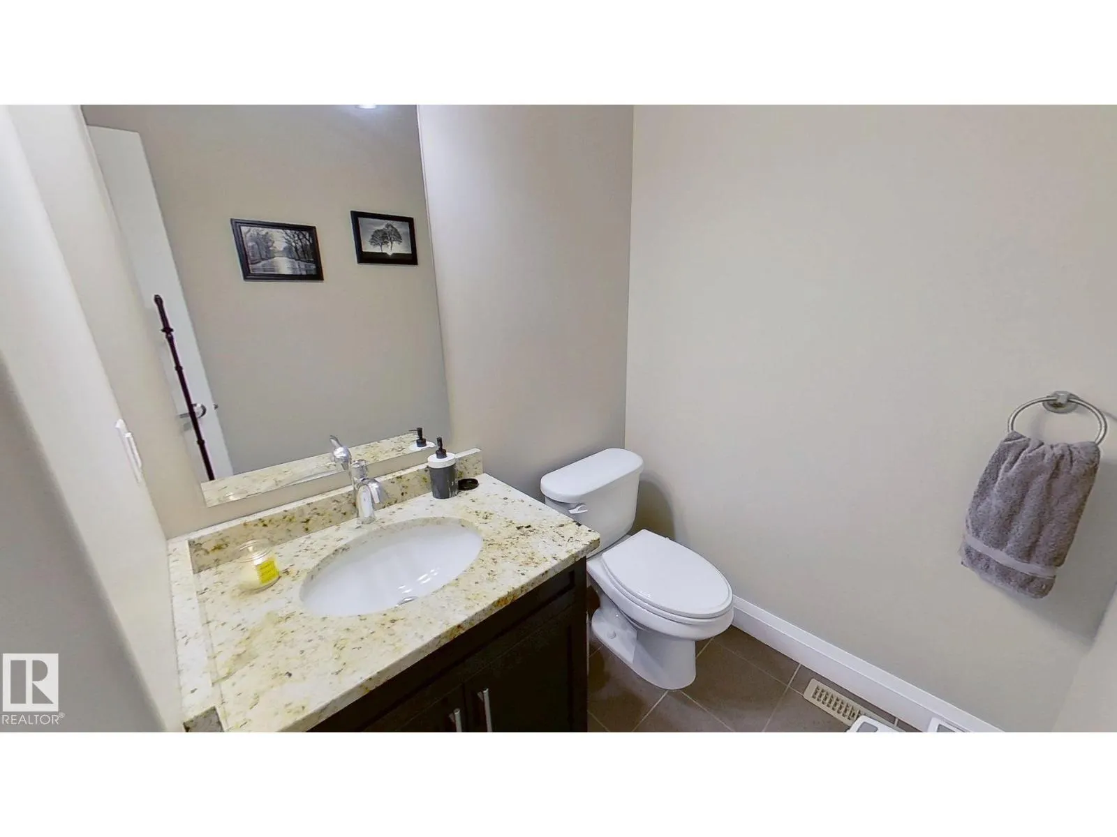 11628 16 AV SW SW