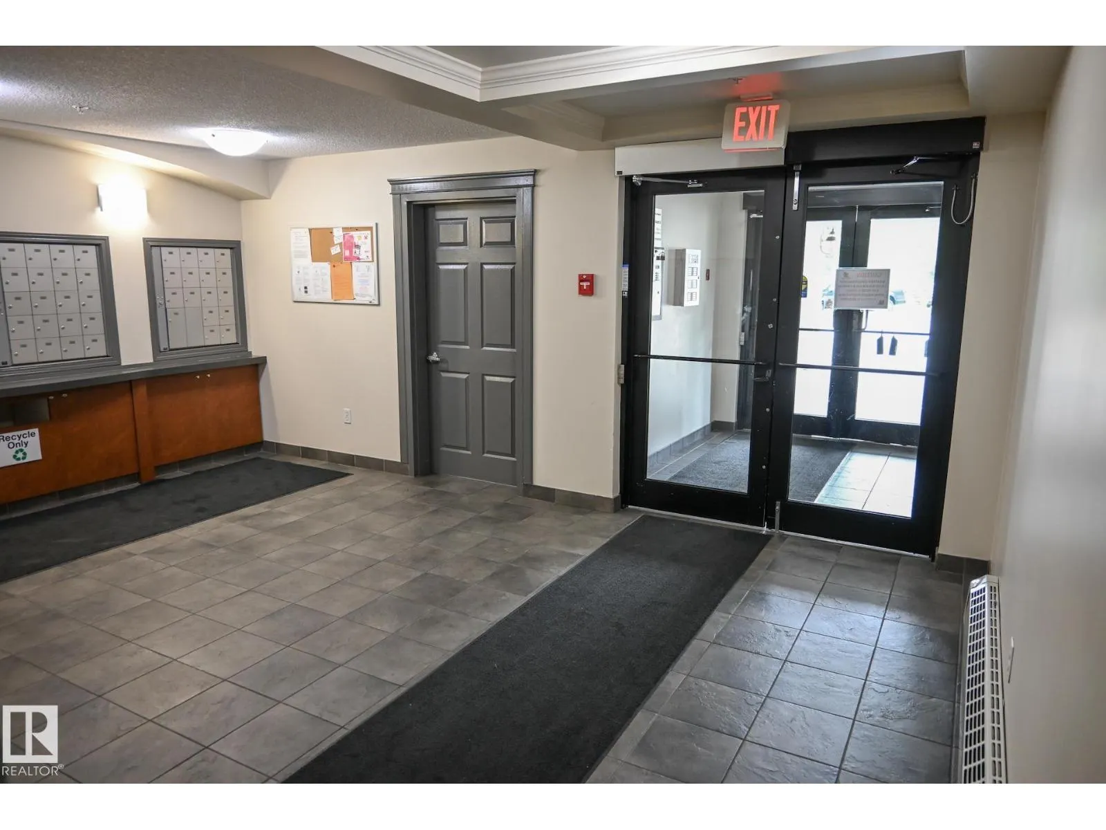 #113 630 MCALLISTER LO SW