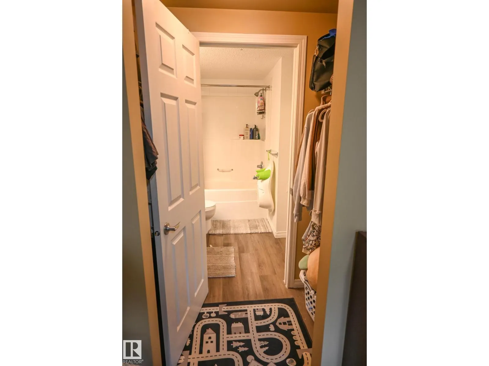 #113 630 MCALLISTER LO SW