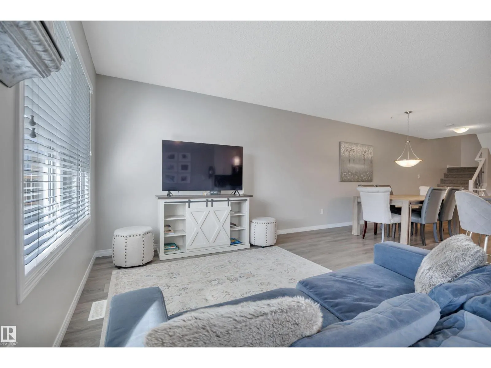 2714 COUGHLAN GREEN SW