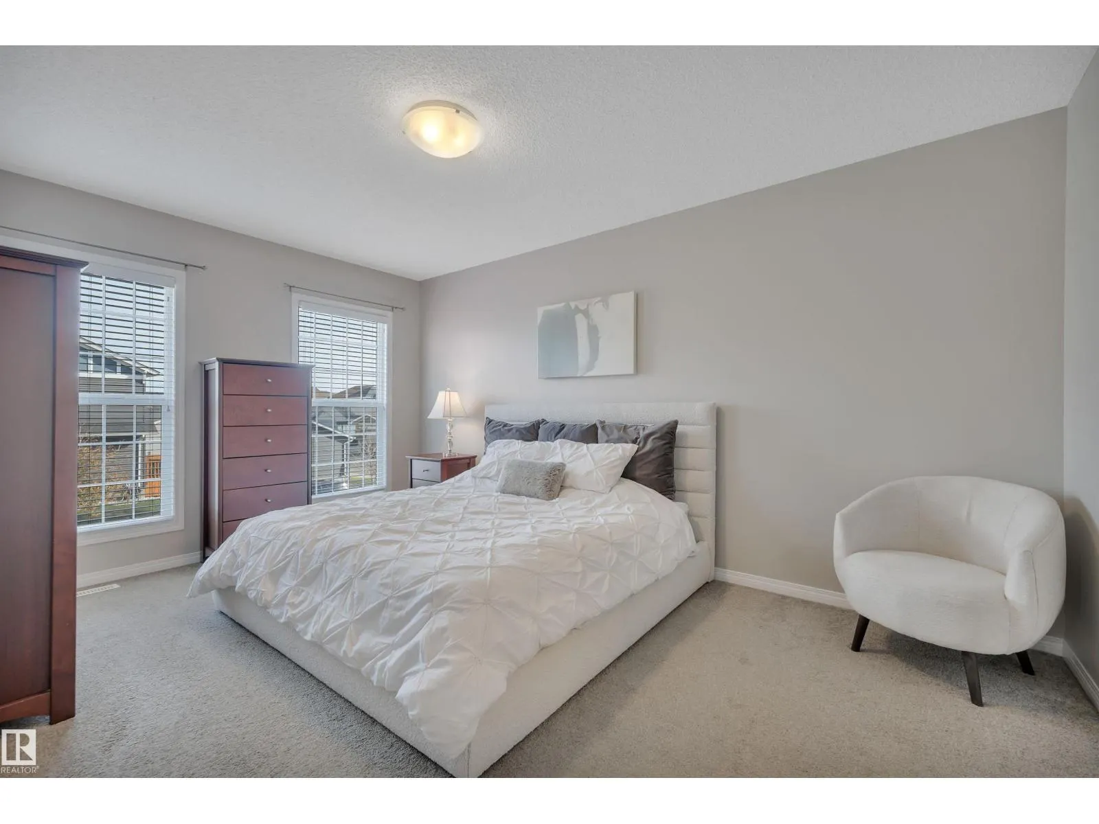2714 COUGHLAN GREEN SW