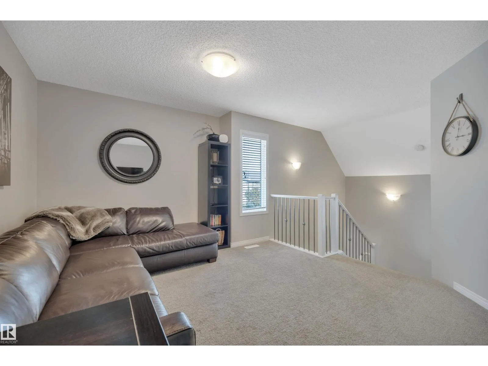 2714 COUGHLAN GREEN SW