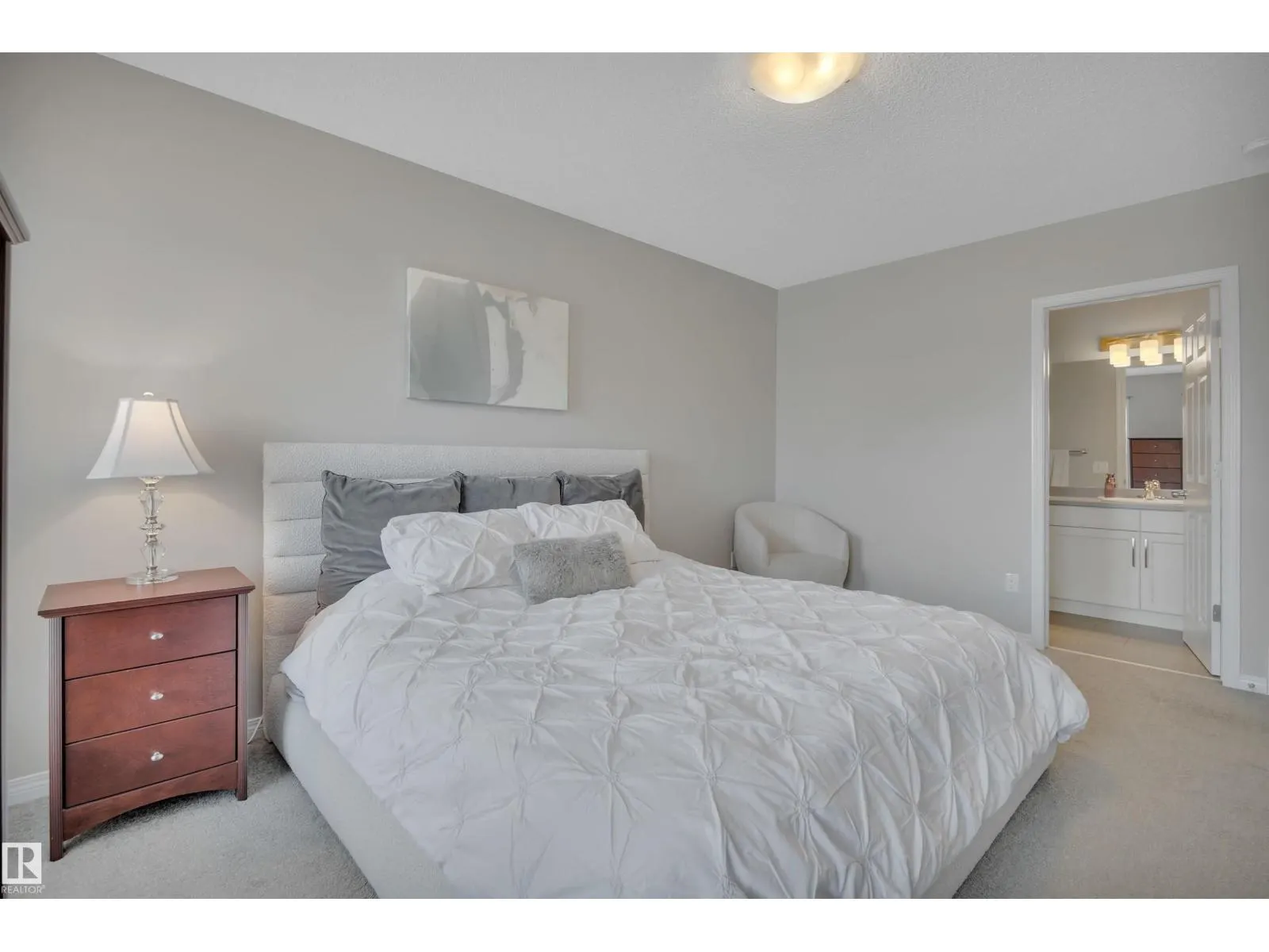 2714 COUGHLAN GREEN SW