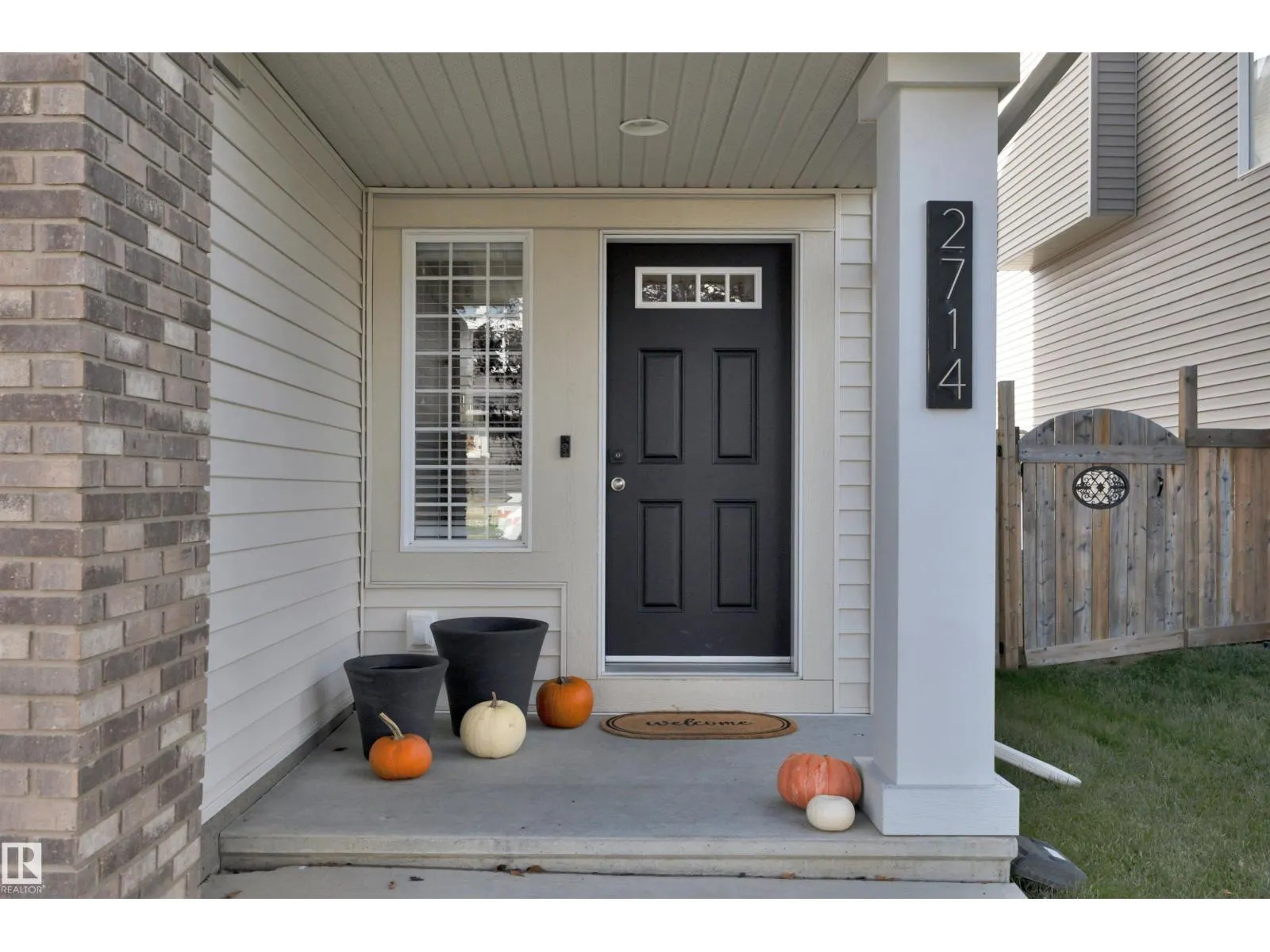 2714 COUGHLAN GREEN SW