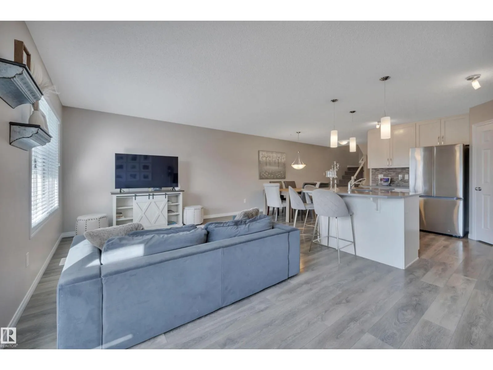 2714 COUGHLAN GREEN SW