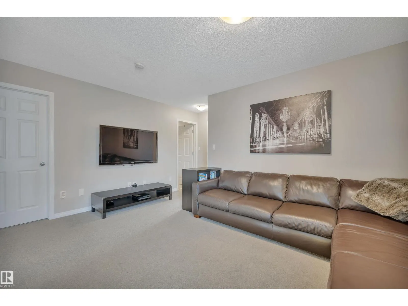 2714 COUGHLAN GREEN SW