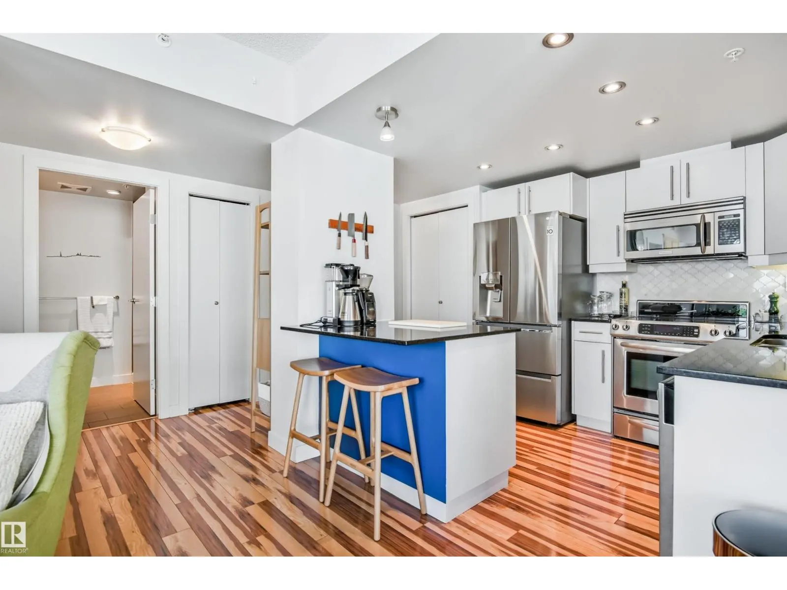 #1003 10046 117 ST NW