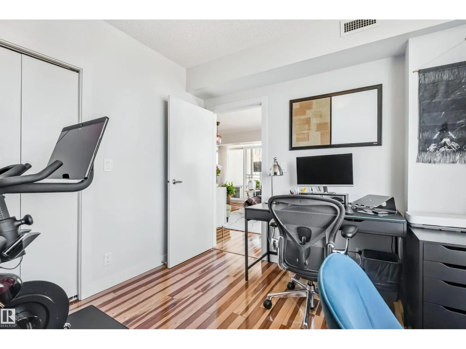 #1003 10046 117 ST NW