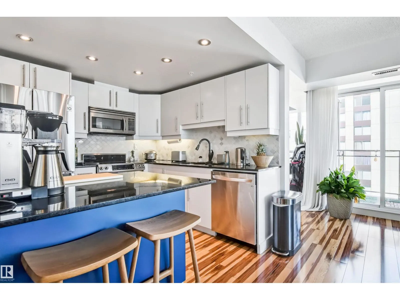 #1003 10046 117 ST NW