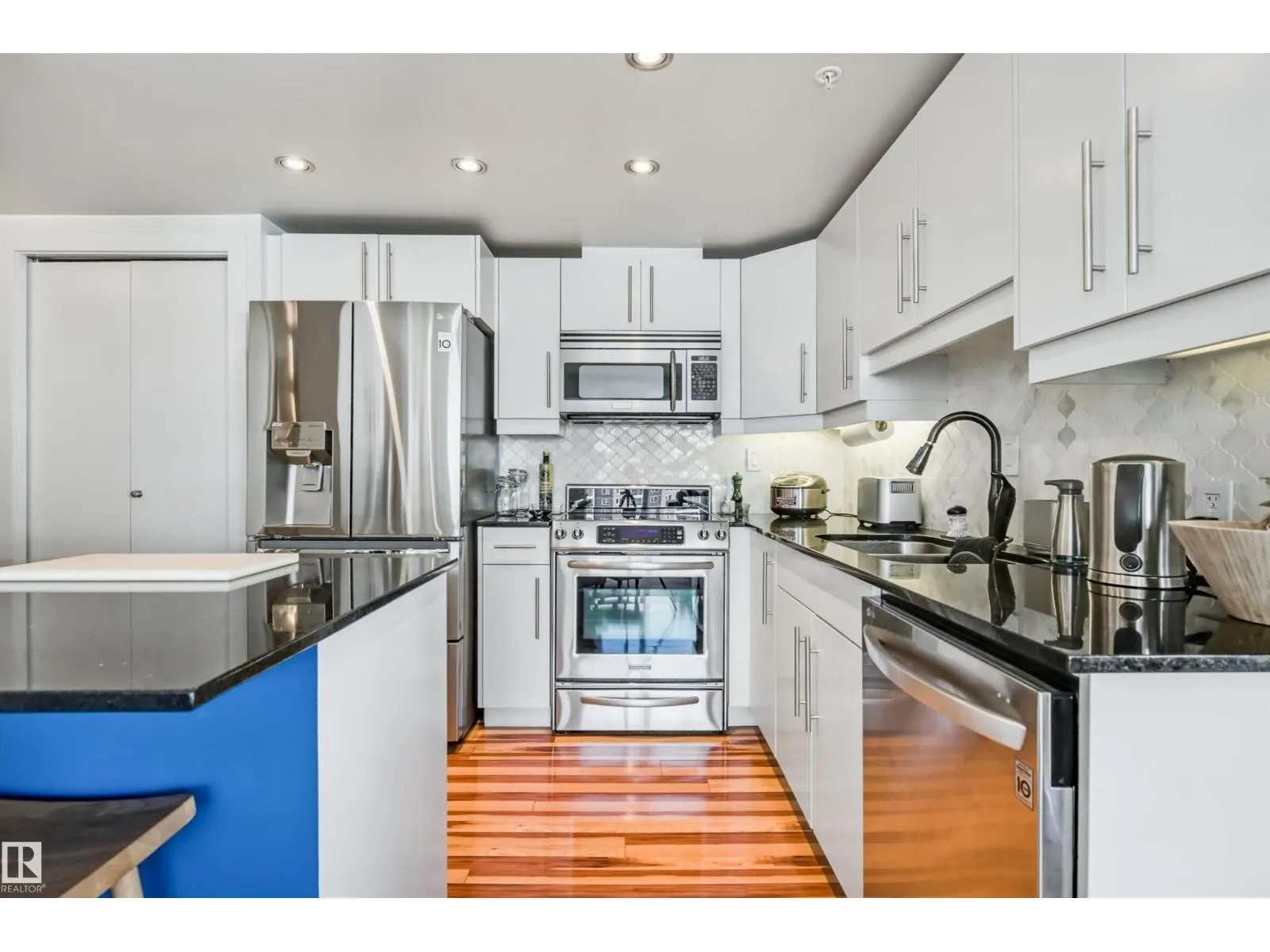#1003 10046 117 ST NW