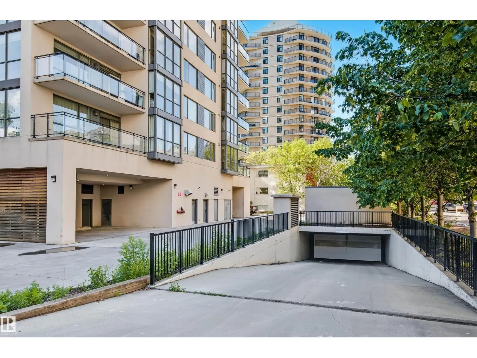 #1003 10046 117 ST NW