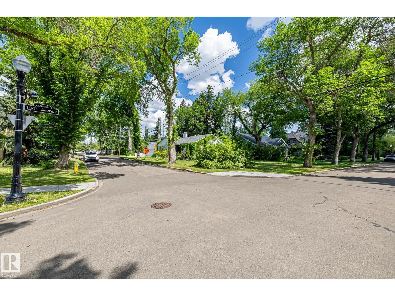 10405 GLENORA CR NW
