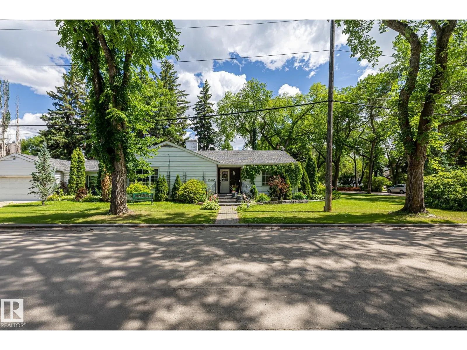 10405 GLENORA CR NW