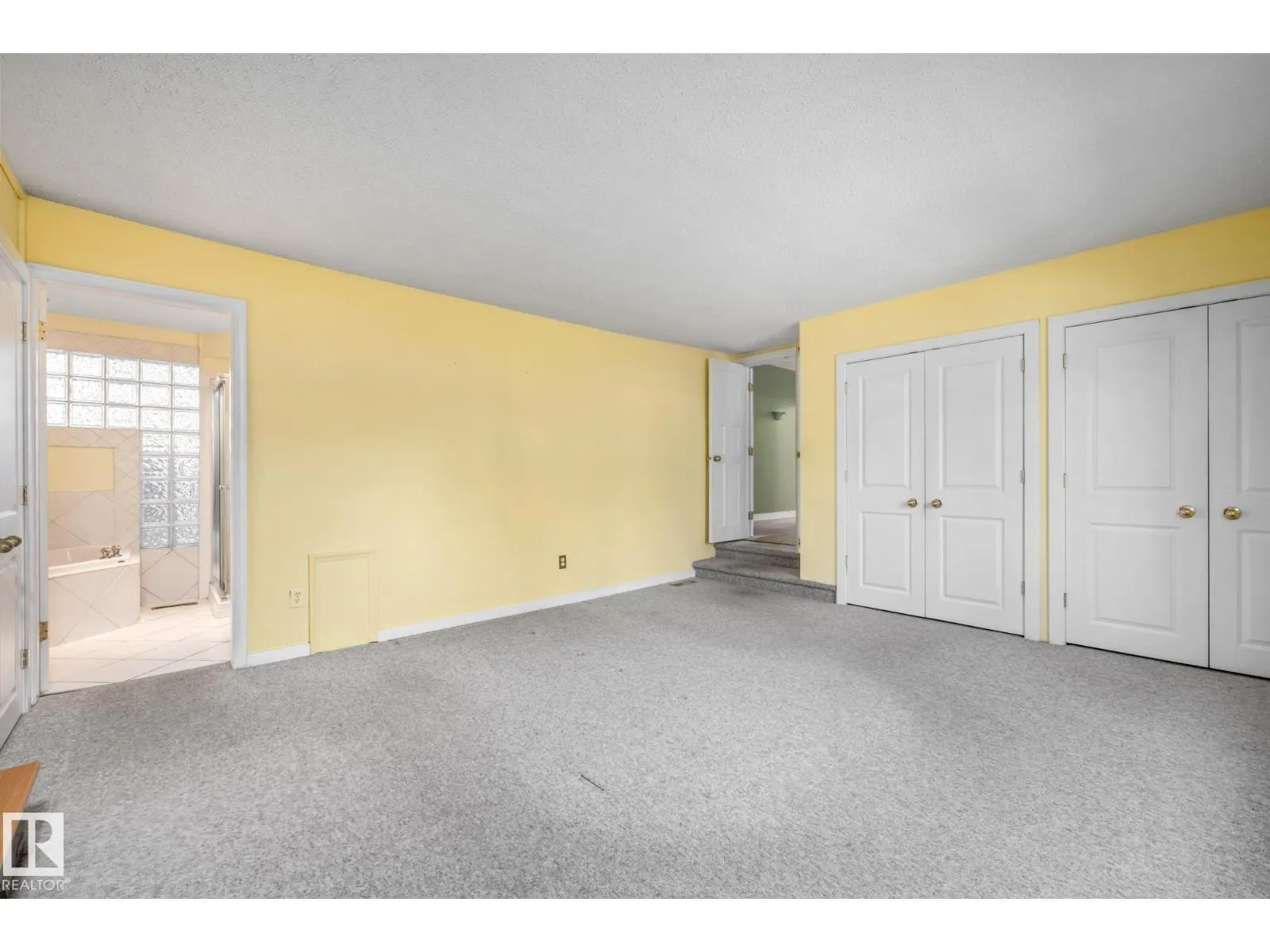 10405 GLENORA CR NW