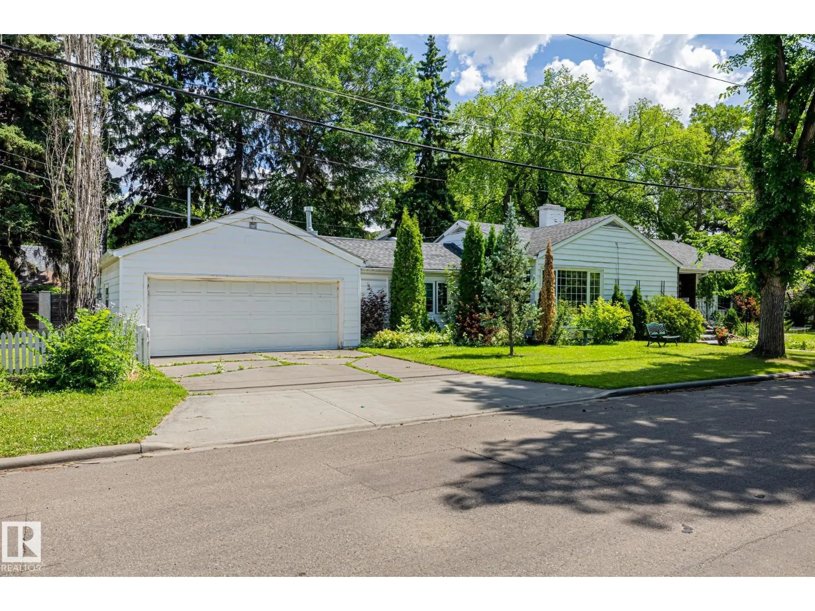 10405 GLENORA CR NW
