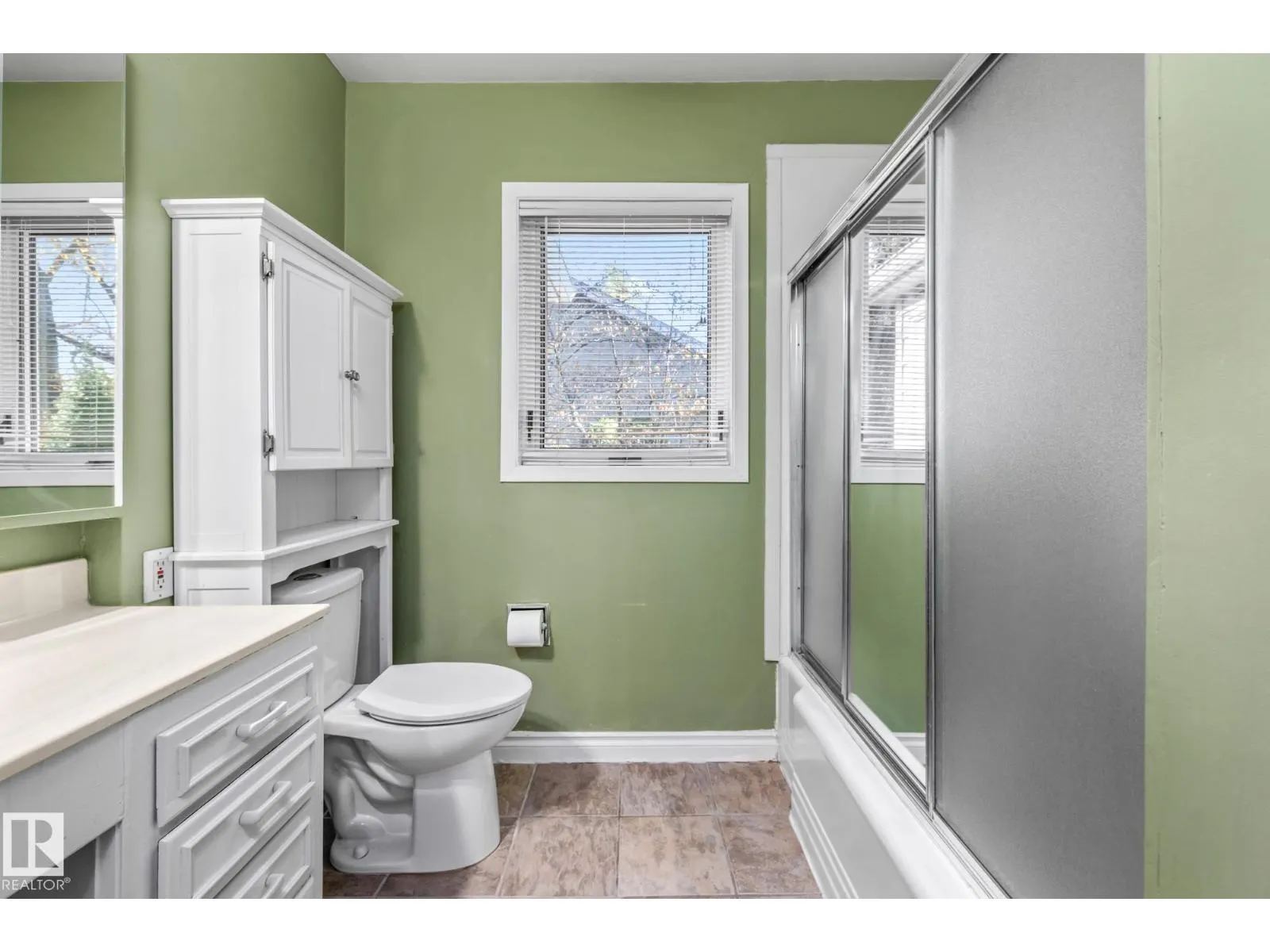10405 GLENORA CR NW